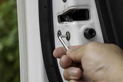 Secure Your Car with the Help of an Automotive Locksmith